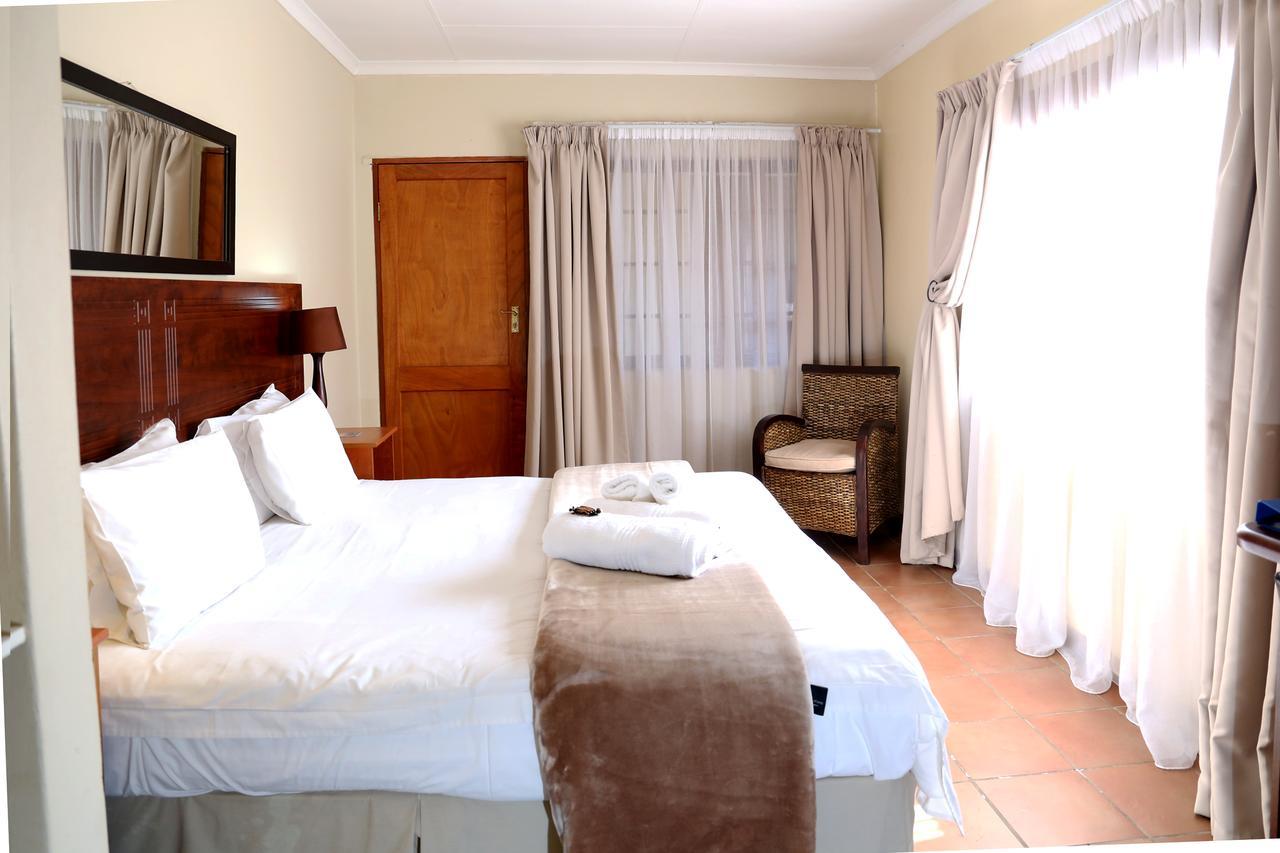 Morulana Guest House Kempton Park Kültér fotó