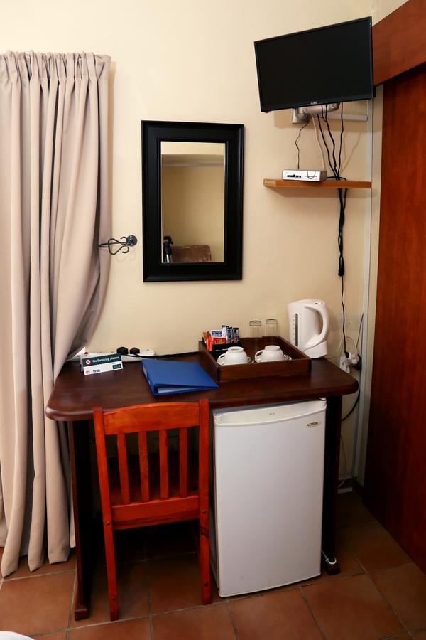 Morulana Guest House Kempton Park Kültér fotó