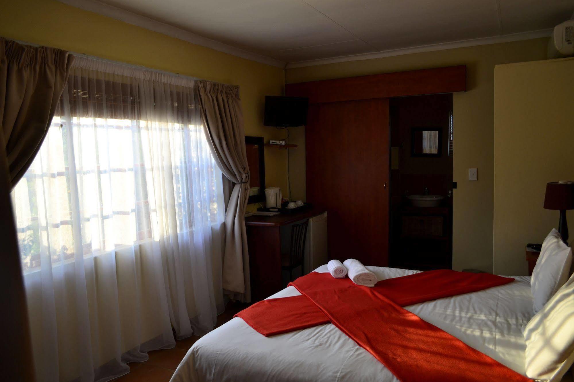 Morulana Guest House Kempton Park Kültér fotó